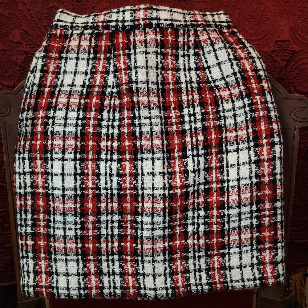 Boucle Skirt